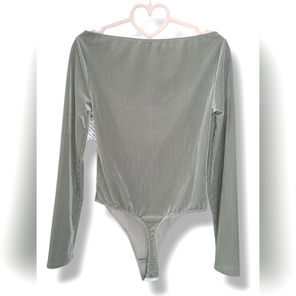 NWT URBAN OUTFITTERS Out From Under Peek Velvet Bodysuit in Slate Size Medium - Picture 5 of 11